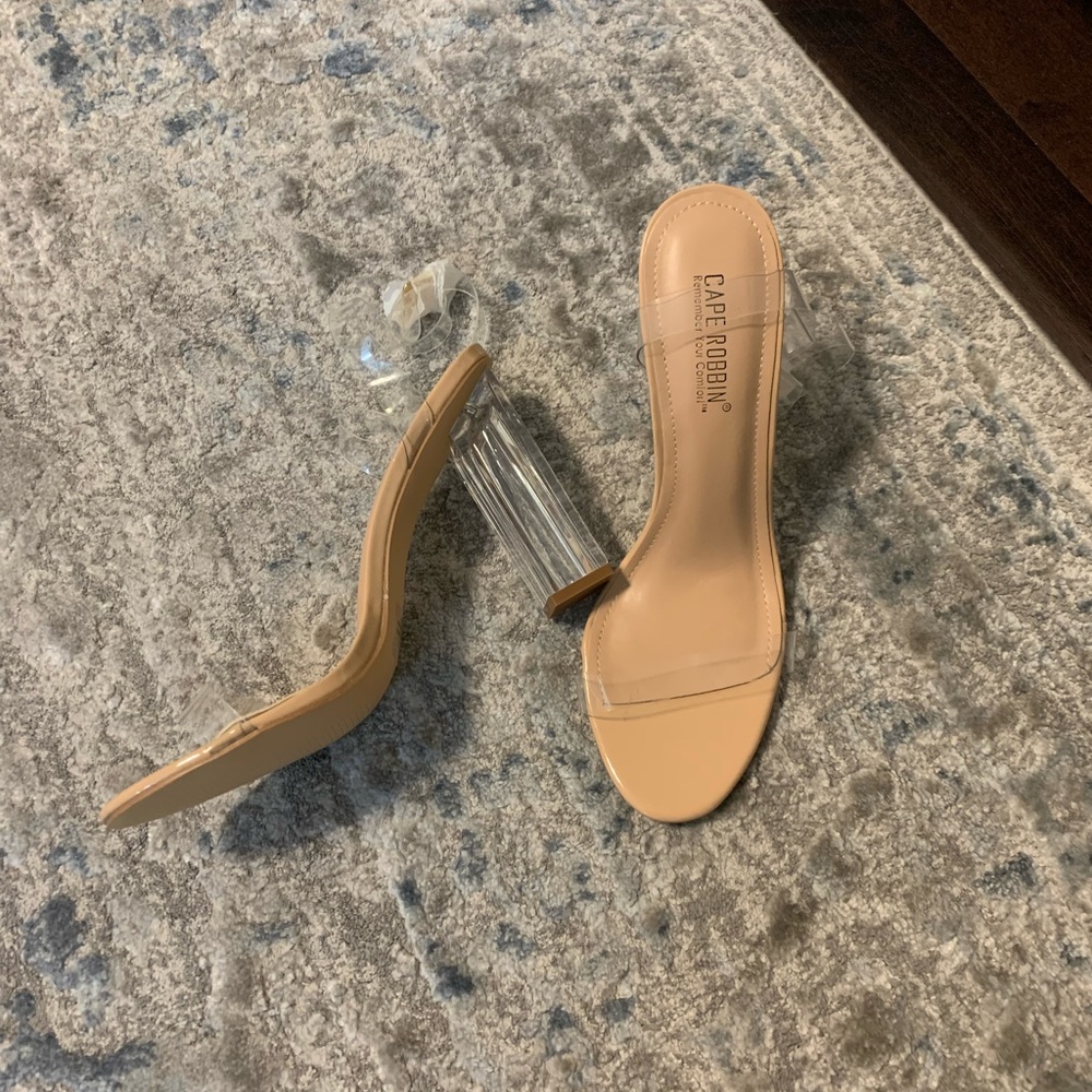 Cape Robin Clear heels